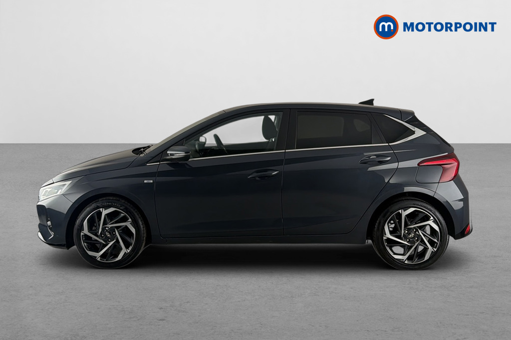 Hyundai I20 Premium Manual Petrol Hatchback - Stock Number (1691525) - Drivers side