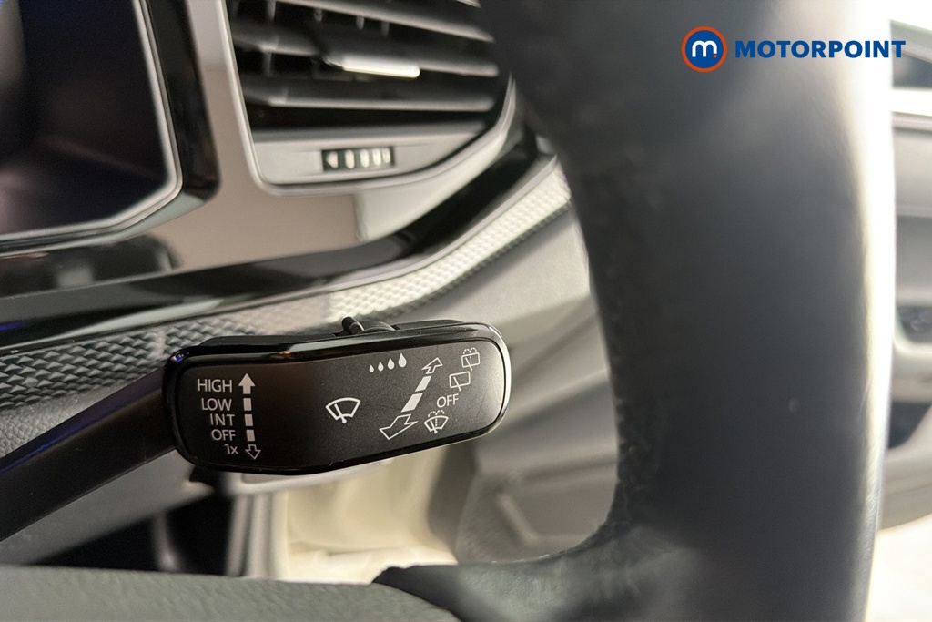 Volkswagen Polo Life Manual Petrol Hatchback - Stock Number (1692204) - 6th supplementary image