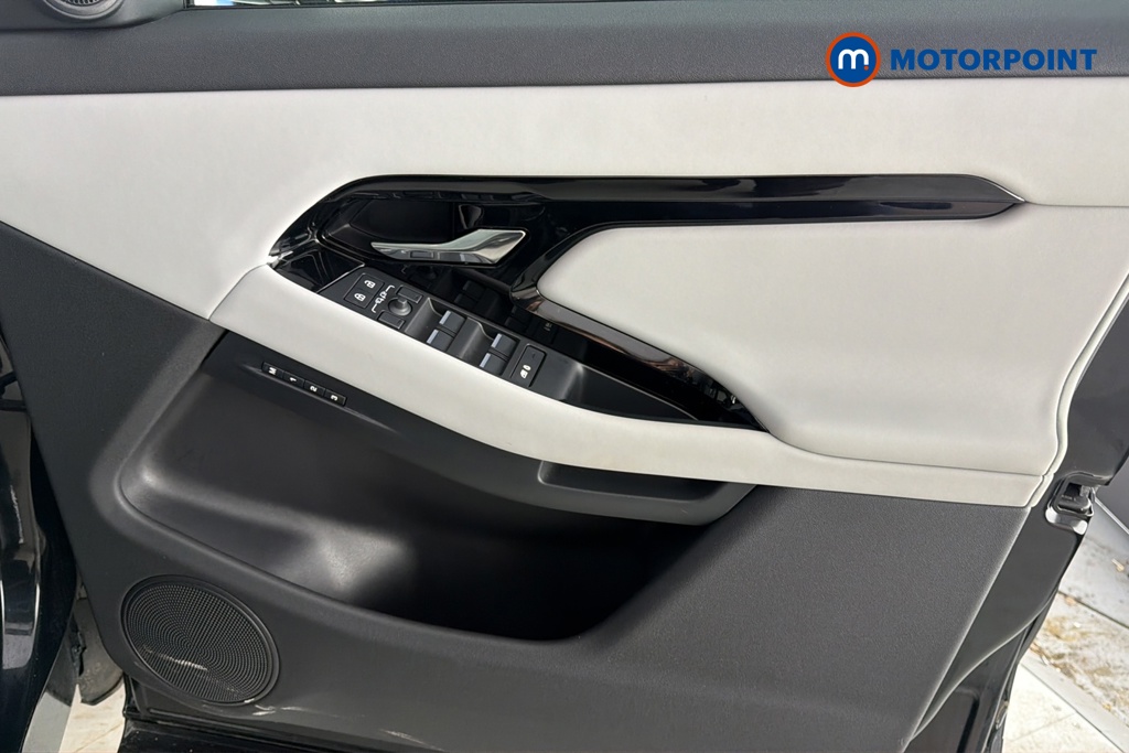 Land Rover Range Rover Evoque S Automatic Petrol Plug-In Hybrid SUV - Stock Number (1692409) - 18th supplementary image
