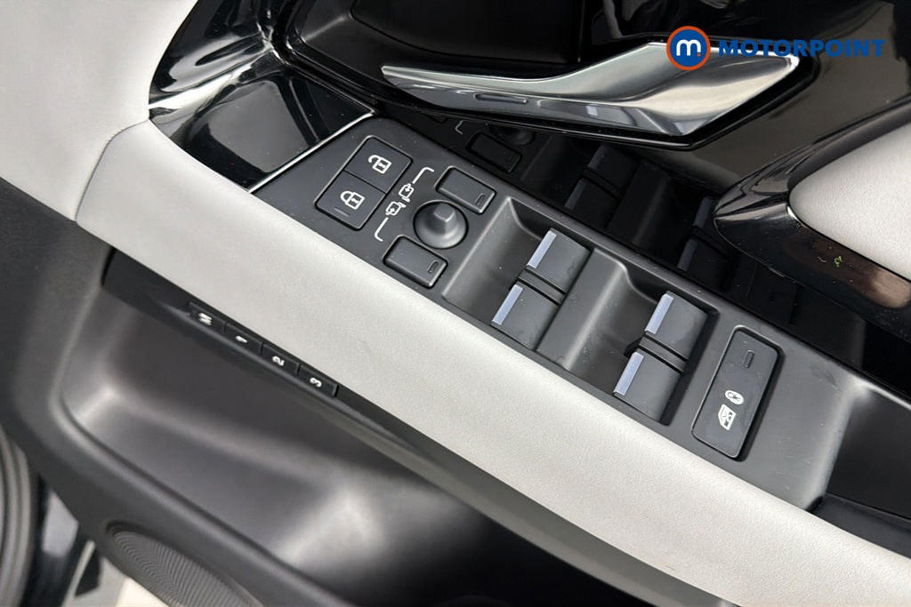 Land Rover Range Rover Evoque S Automatic Petrol Plug-In Hybrid SUV - Stock Number (1692409) - 19th supplementary image