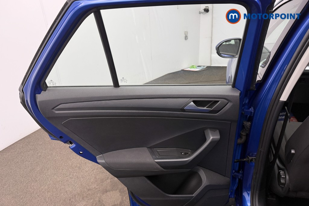 Volkswagen T-Roc Life Manual Petrol SUV - Stock Number (1692787) - 16th supplementary image