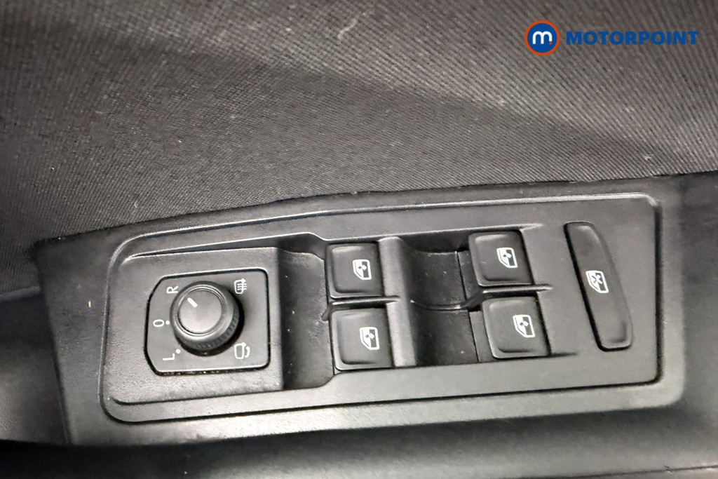 Volkswagen T-Roc Life Manual Petrol SUV - Stock Number (1692787) - 22nd supplementary image