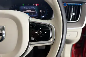 Volvo Xc60 Plus Automatic Petrol SUV - Stock Number (1693344) - 3rd supplementary image