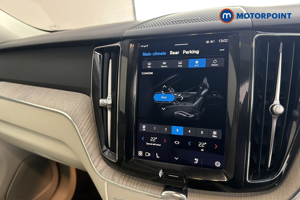 Volvo Xc60 Plus Automatic Petrol SUV - Stock Number (1693344) - 12th supplementary image
