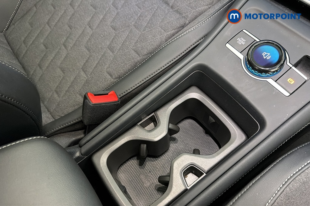Volkswagen Tiguan Life Automatic Petrol SUV - Stock Number (1694236) - 16th supplementary image