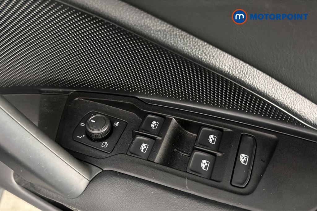 Volkswagen Tiguan Life Automatic Petrol SUV - Stock Number (1694236) - 19th supplementary image