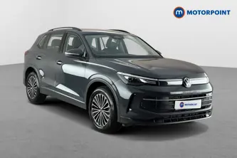 Volkswagen Tiguan Life Automatic Petrol SUV - Stock Number (1694236) - Drivers side front corner