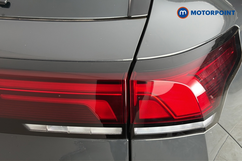 Volkswagen Tiguan Life Automatic Petrol SUV - Stock Number (1694236) - 36th supplementary image