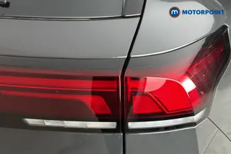 Volkswagen Tiguan Life Automatic Petrol SUV - Stock Number (1694236) - 36th supplementary image