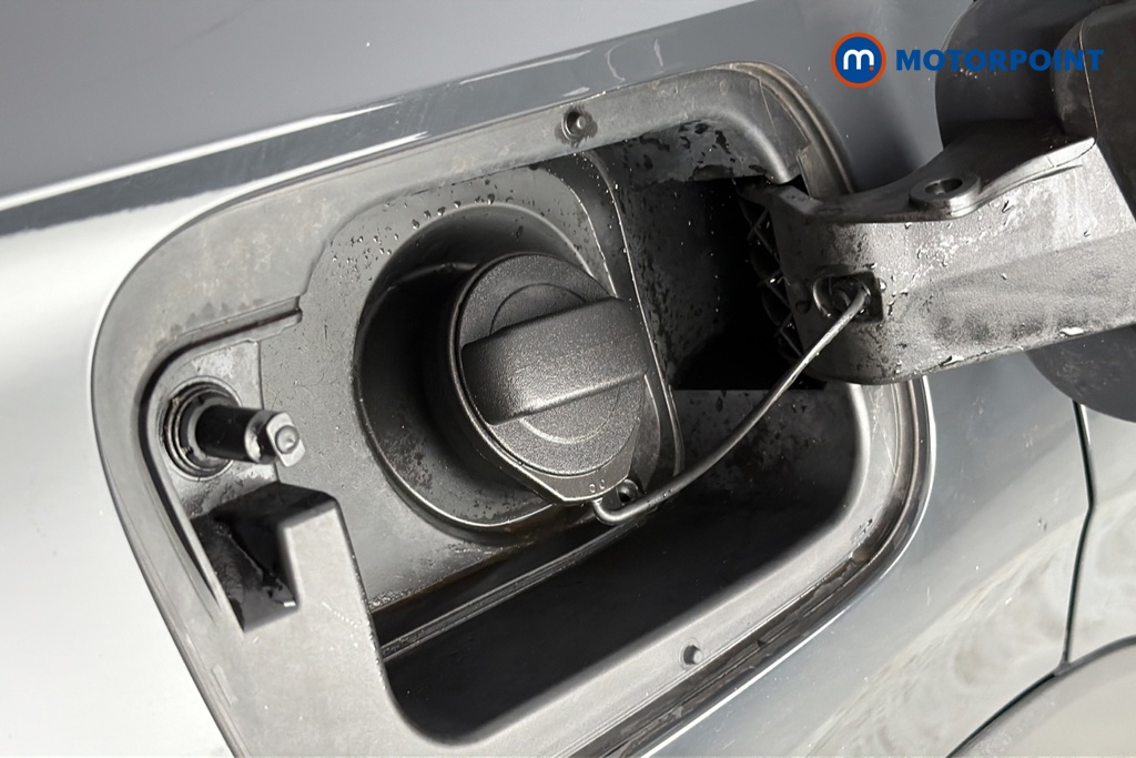 Volkswagen Tiguan Life Automatic Petrol SUV - Stock Number (1694236) - 41st supplementary image
