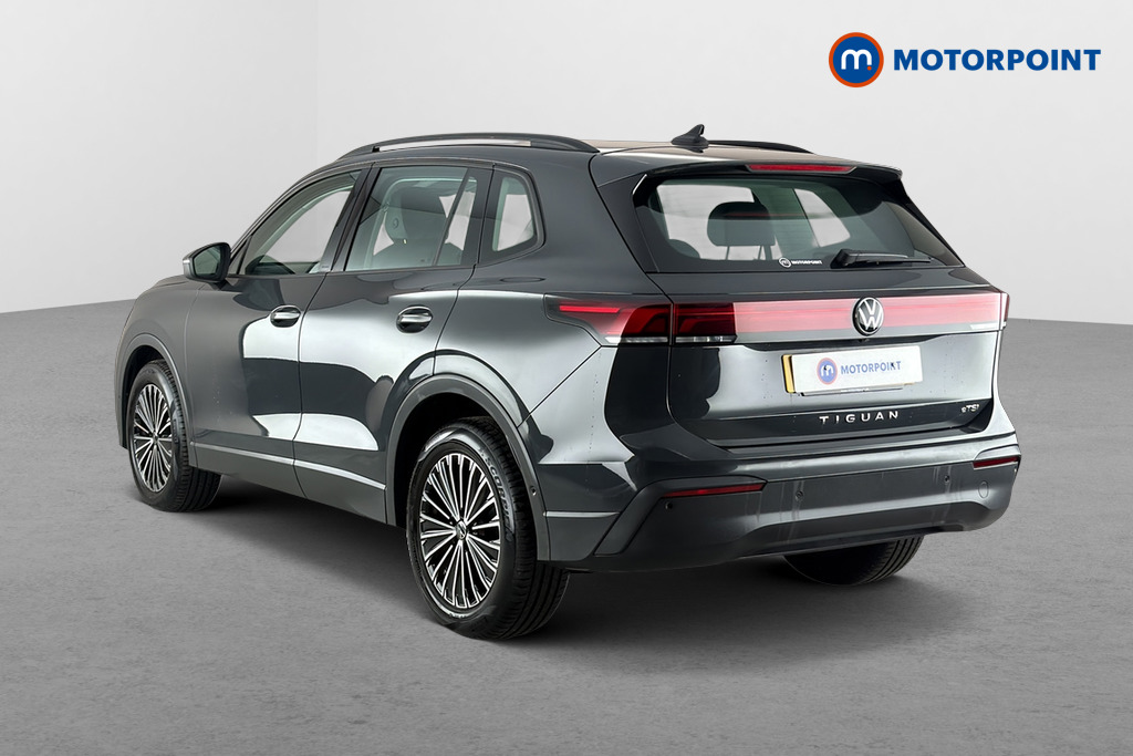 Volkswagen Tiguan Life Automatic Petrol SUV - Stock Number (1694236) - Drivers side rear corner