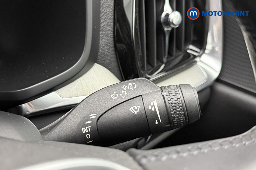 Volvo V60 Inscription Plus Automatic Petrol Estate - Stock Number (1674333) - 5th supplementary image
