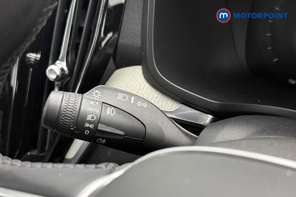 Volvo V60 Inscription Plus Automatic Petrol Estate - Stock Number (1674333) - 6th supplementary image