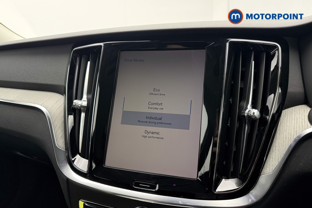 Volvo V60 Inscription Plus Automatic Petrol Estate - Stock Number (1674333) - 13th supplementary image