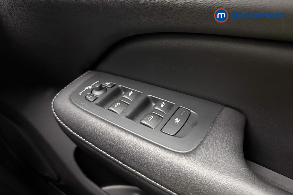 Volvo V60 Inscription Plus Automatic Petrol Estate - Stock Number (1674333) - 24th supplementary image