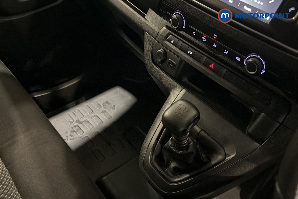 Vauxhall Vivaro Prime Manual Diesel Panel Van - Stock Number (1679831) - 15th supplementary image