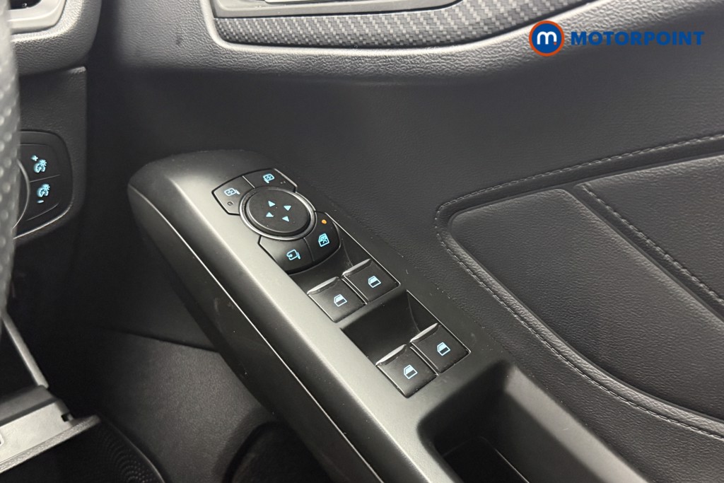 Ford Focus St-Line X Manual Petrol Hatchback - Stock Number (1680994) - 17th supplementary image