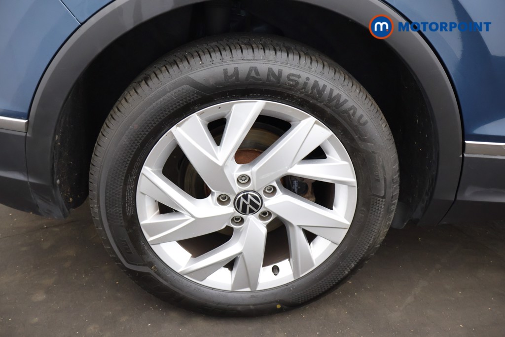 Volkswagen Tiguan Life Manual Petrol SUV - Stock Number (1681444) - 23rd supplementary image