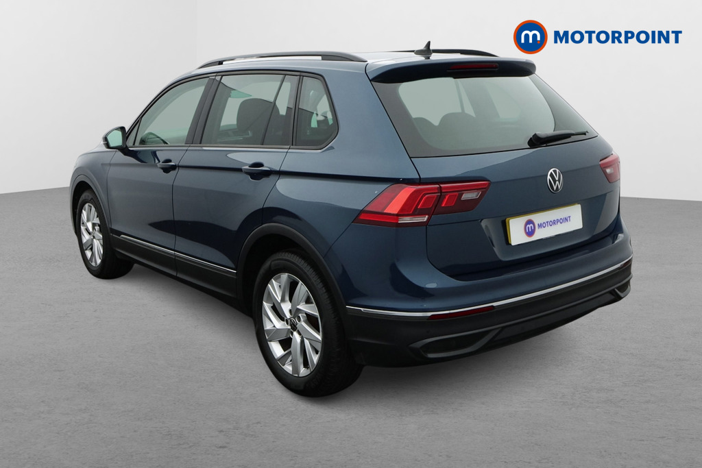 Volkswagen Tiguan Life Manual Petrol SUV - Stock Number (1681444) - Passenger side rear corner