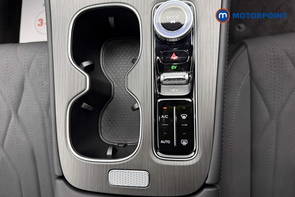 Chery Tiggo 8 Summit Automatic Petrol Plug-In Hybrid SUV - Stock Number (1682752) - 8th supplementary image