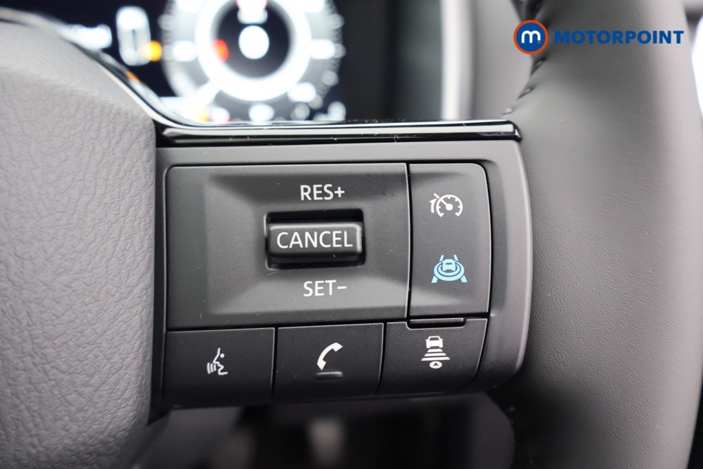 Nissan Qashqai N-Connecta Manual Petrol SUV - Stock Number (1683528) - 3rd supplementary image