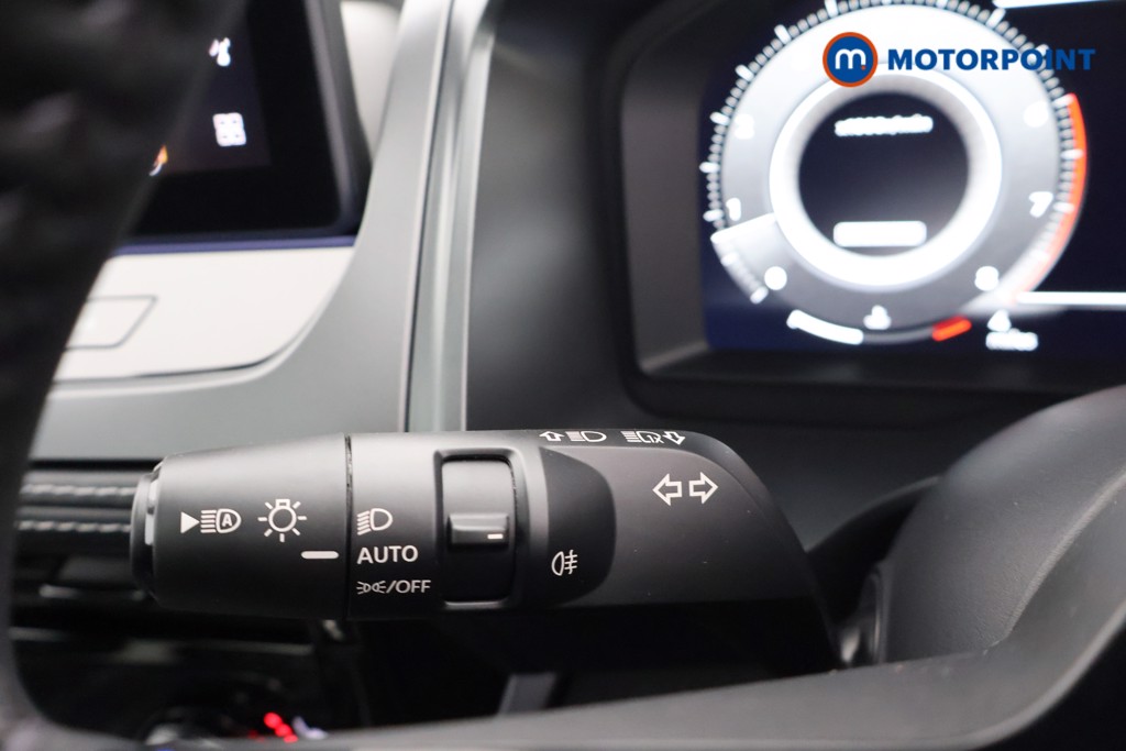 Nissan Qashqai N-Connecta Manual Petrol SUV - Stock Number (1683528) - 5th supplementary image
