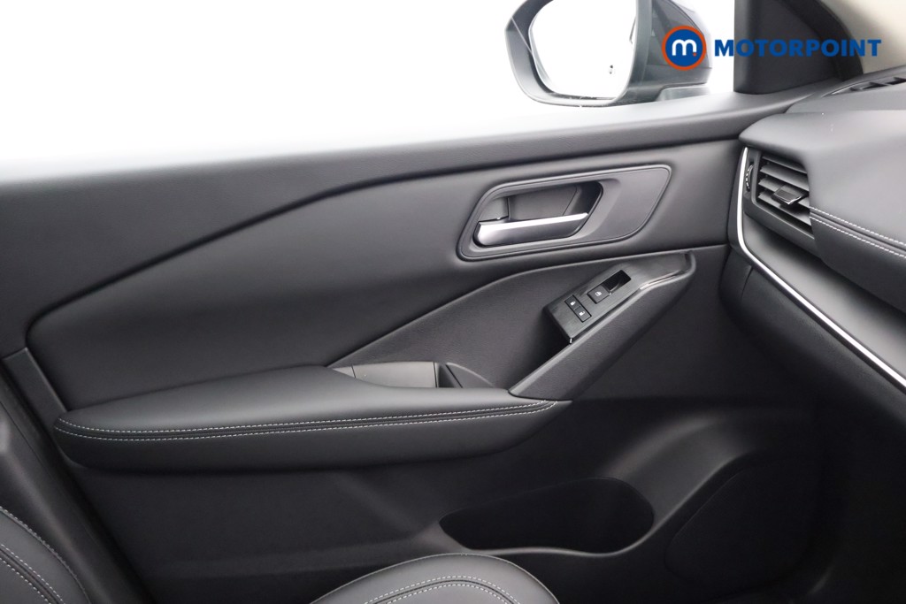 Nissan Qashqai N-Connecta Manual Petrol SUV - Stock Number (1683528) - 12th supplementary image