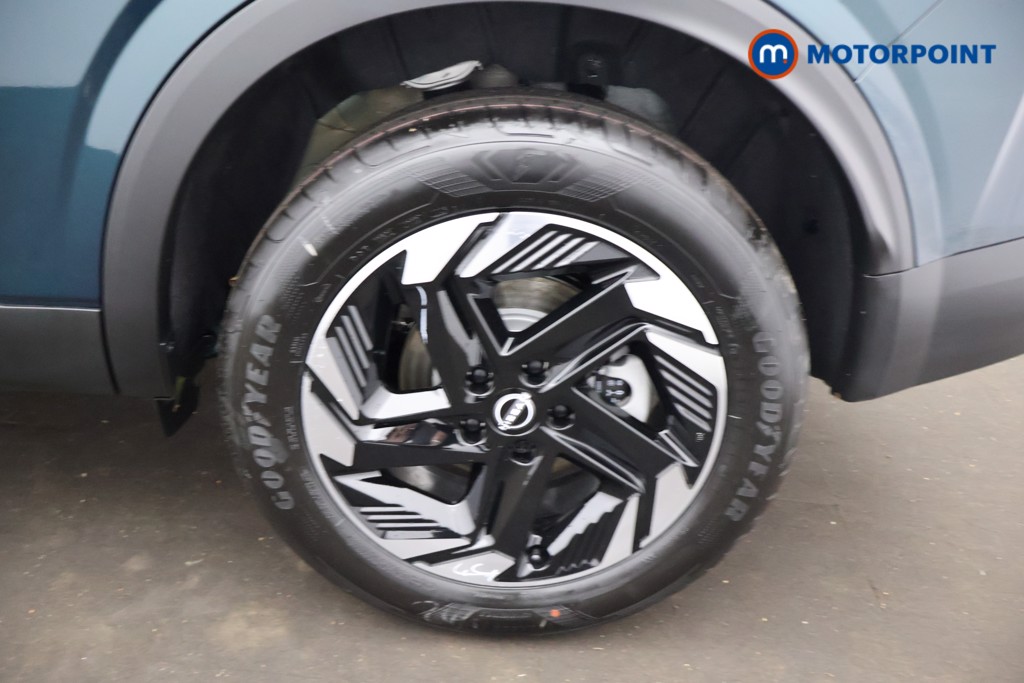 Nissan Qashqai N-Connecta Manual Petrol SUV - Stock Number (1683528) - 35th supplementary image