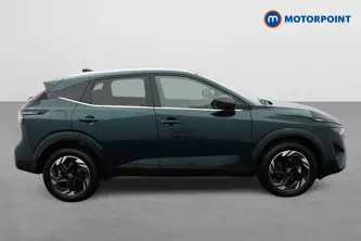 Nissan Qashqai N-Connecta Manual Petrol SUV - Stock Number (1683528) - Drivers side