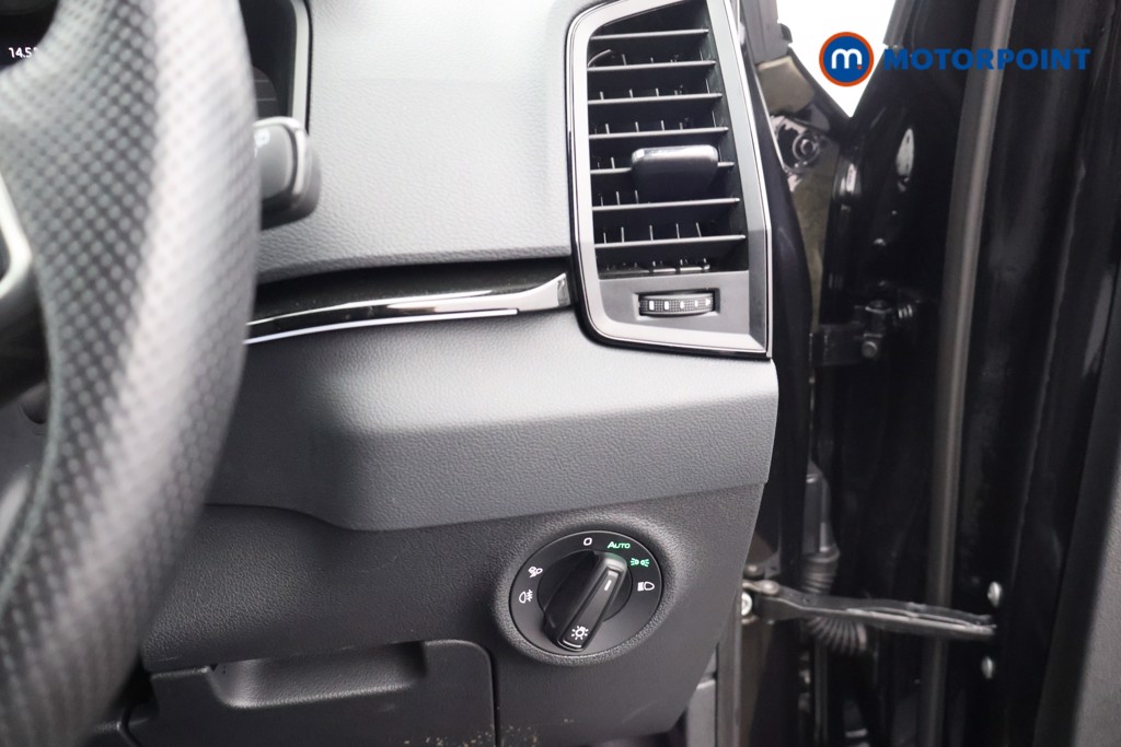 Skoda Karoq Sportline Edition Automatic Petrol SUV - Stock Number (1684867) - 7th supplementary image