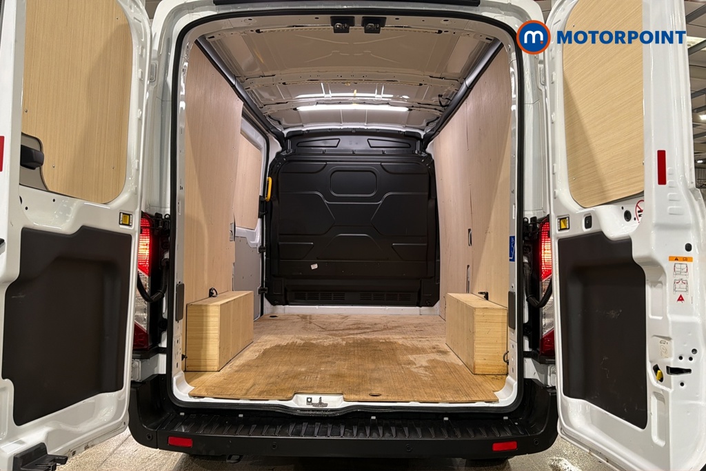 Ford Transit Limited Automatic Diesel Medium Roof Van - Stock Number (1685483) - 30th supplementary image