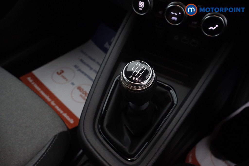Renault Clio Evolution Manual Petrol Hatchback - Stock Number (1685648) - 11th supplementary image
