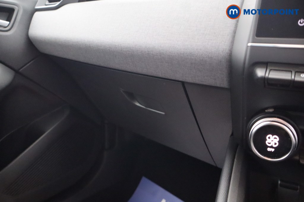 Renault Clio Evolution Manual Petrol Hatchback - Stock Number (1685648) - 14th supplementary image