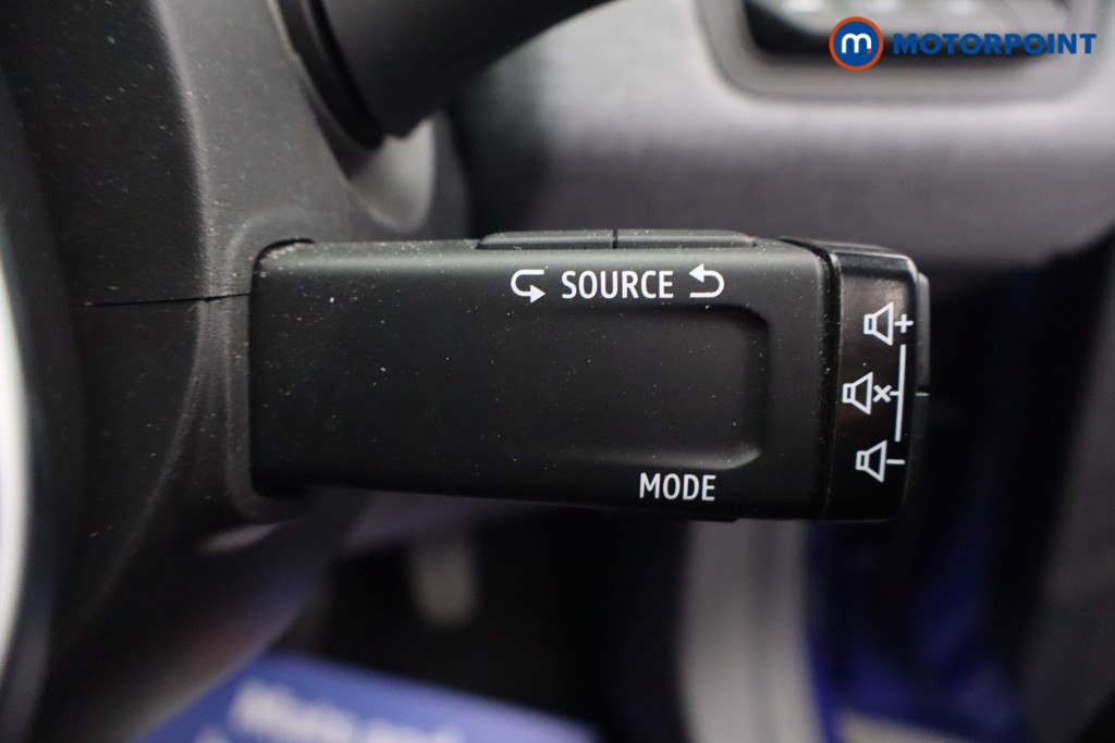 Renault Clio Evolution Manual Petrol Hatchback - Stock Number (1685648) - 19th supplementary image