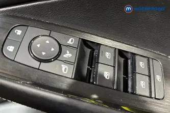 Nissan Qashqai N-Connecta Automatic Petrol-Electric Hybrid SUV - Stock Number (1686754) - 19th supplementary image