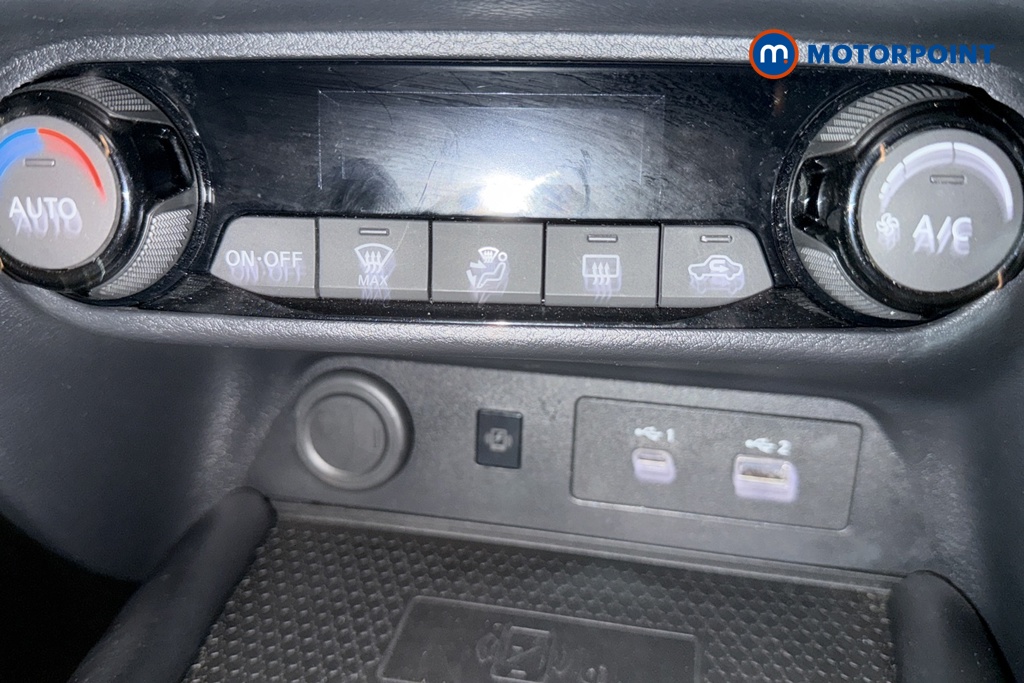 Nissan Juke N-Connecta Manual Petrol SUV - Stock Number (1687208) - 12th supplementary image