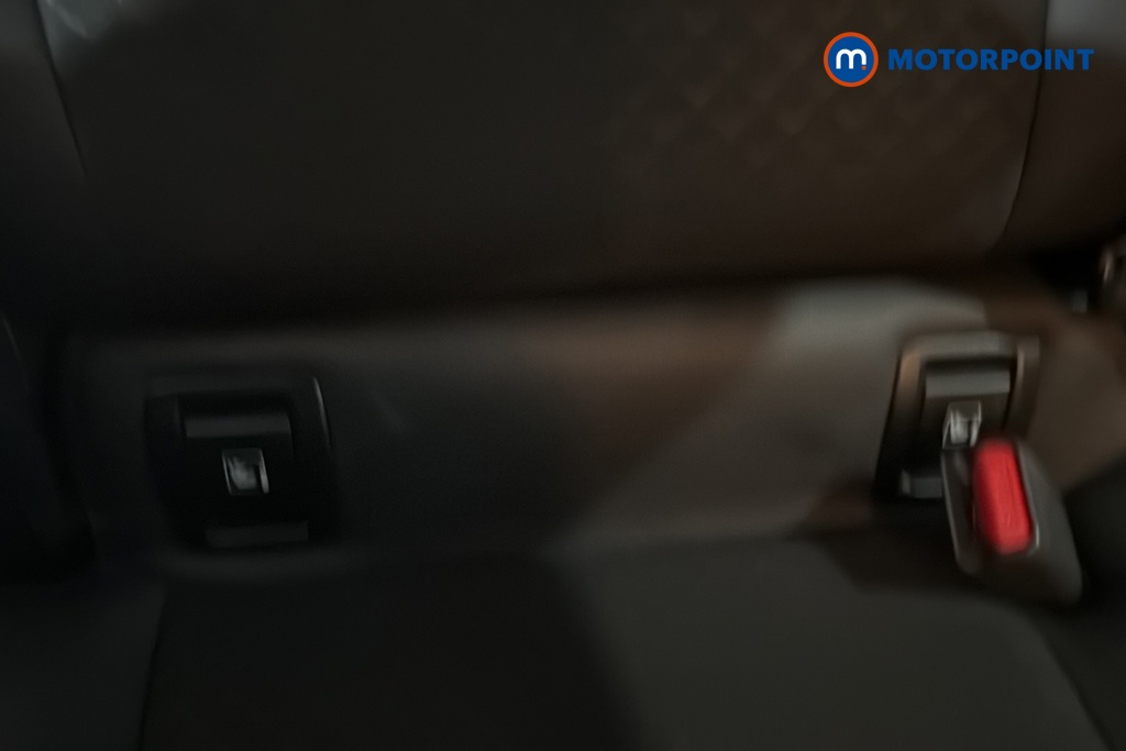 Nissan Juke N-Connecta Manual Petrol SUV - Stock Number (1687208) - 27th supplementary image