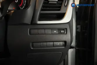 Nissan Qashqai N-Connecta Automatic Petrol-Electric Hybrid SUV - Stock Number (1688237) - 11th supplementary image