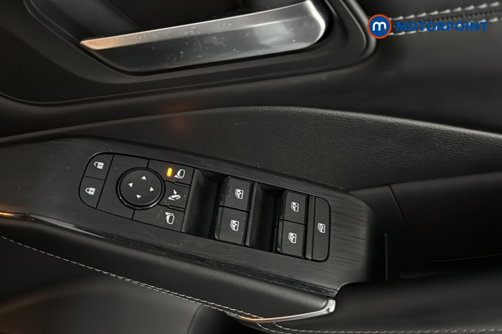Nissan Qashqai N-Connecta Automatic Petrol-Electric Hybrid SUV - Stock Number (1688237) - 19th supplementary image