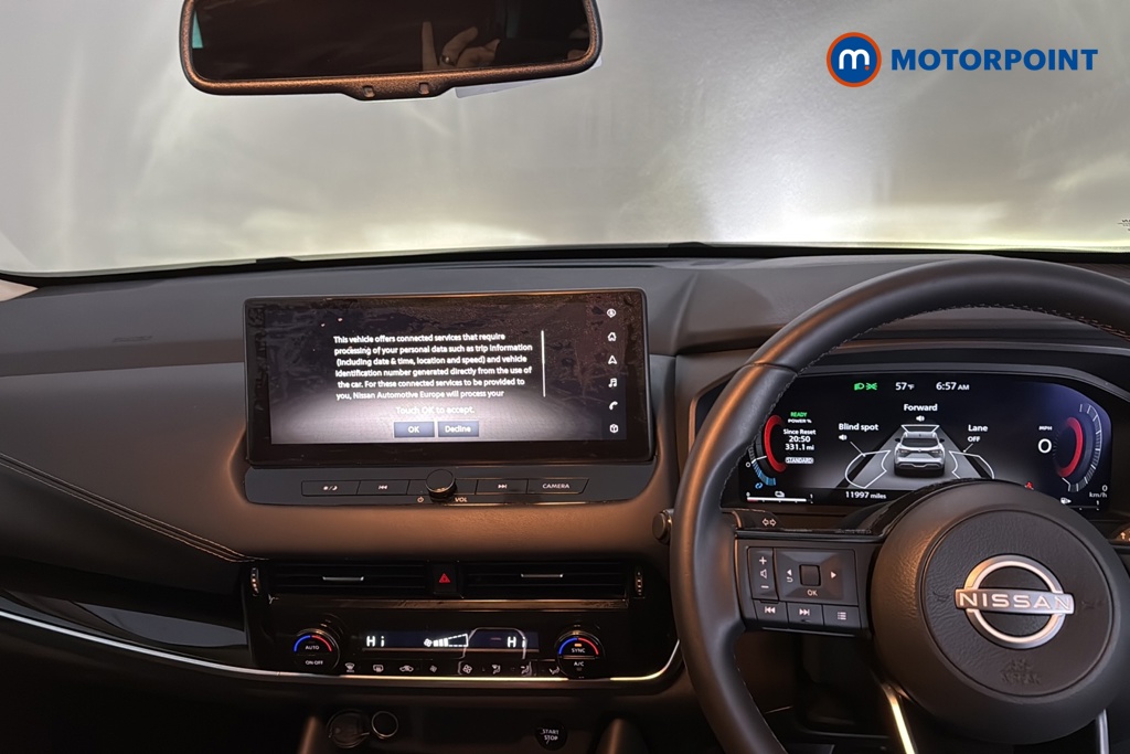 Nissan Qashqai N-Connecta Automatic Petrol-Electric Hybrid SUV - Stock Number (1688237) - 1st supplementary image