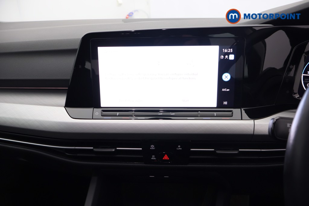 Volkswagen Golf Life Automatic Diesel Estate - Stock Number (1689240) - 8th supplementary image
