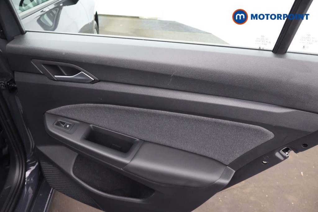 Volkswagen Golf Life Automatic Diesel Estate - Stock Number (1689240) - 19th supplementary image