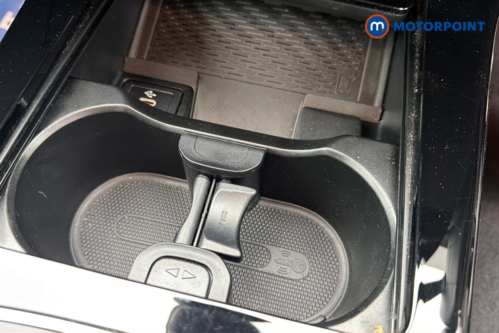 Mercedes-Benz A Class Amg Line Automatic Petrol Hatchback - Stock Number (1689505) - 16th supplementary image