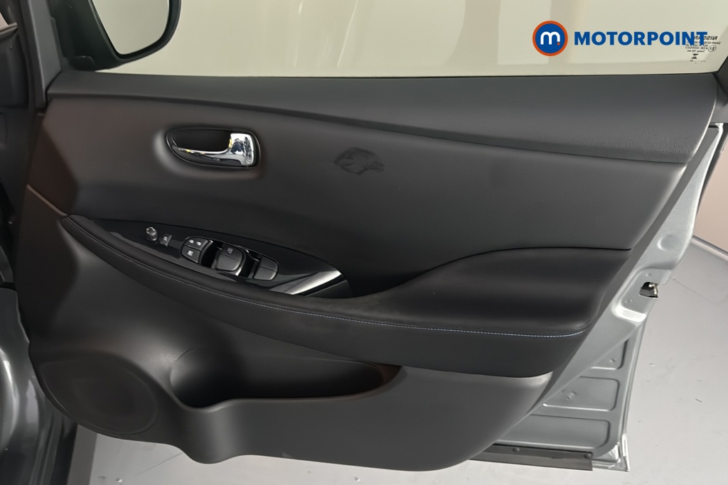 Nissan Leaf N-Connecta Automatic Electric Hatchback - Stock Number (1689653) - 18th supplementary image