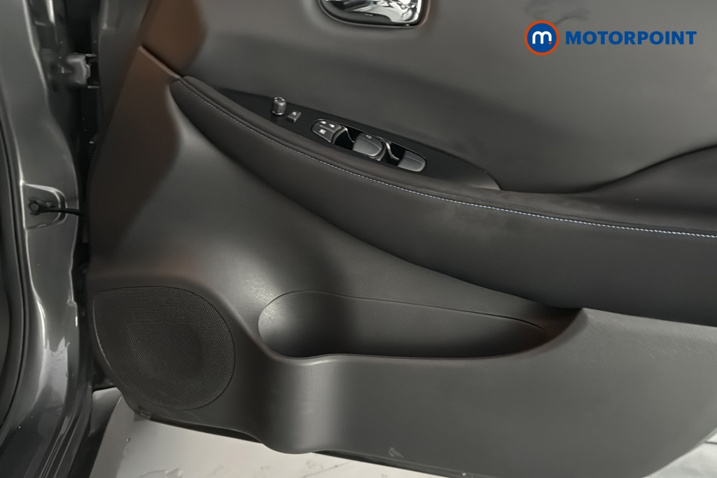 Nissan Leaf N-Connecta Automatic Electric Hatchback - Stock Number (1689653) - 21st supplementary image