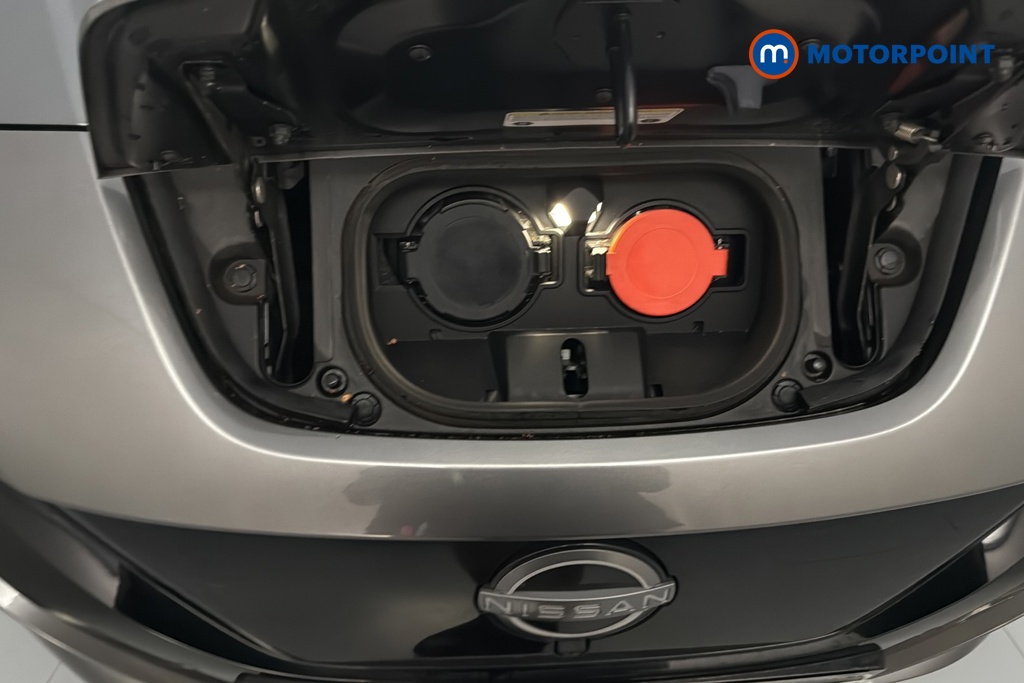 Nissan Leaf N-Connecta Automatic Electric Hatchback - Stock Number (1689653) - 41st supplementary image