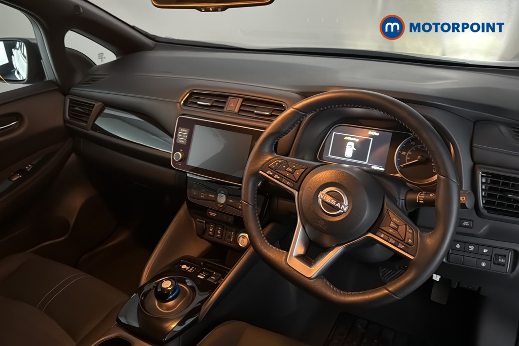 Nissan Leaf N-Connecta Automatic Electric Hatchback - Stock Number (1689653) - 1st supplementary image