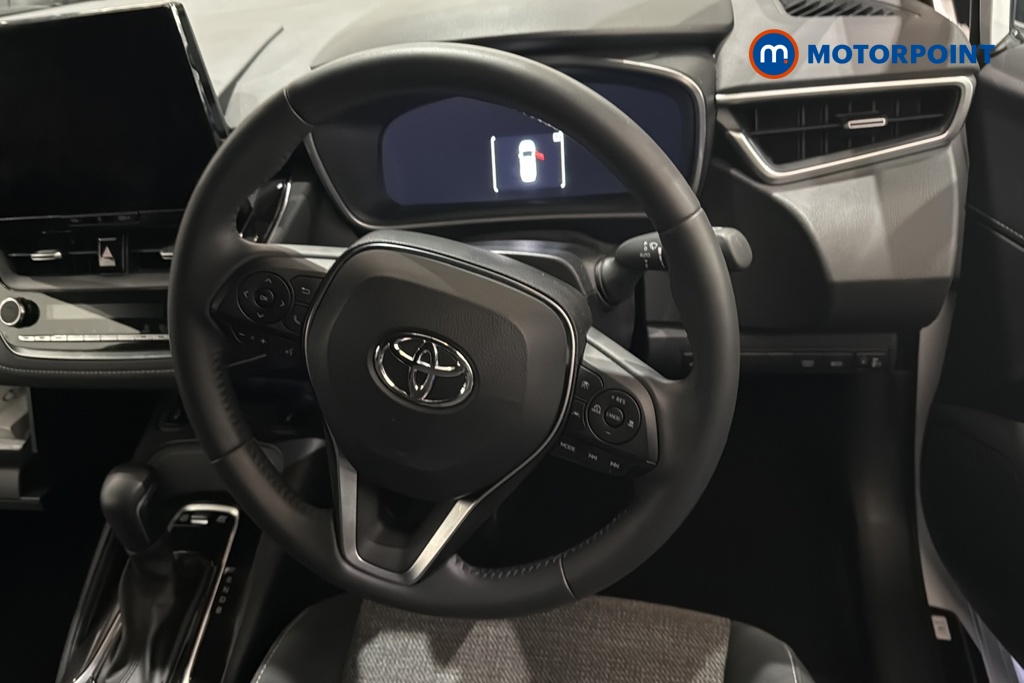 Toyota Corolla Design Automatic Petrol-Electric Hybrid Estate - Stock Number (1689907) - 2nd supplementary image