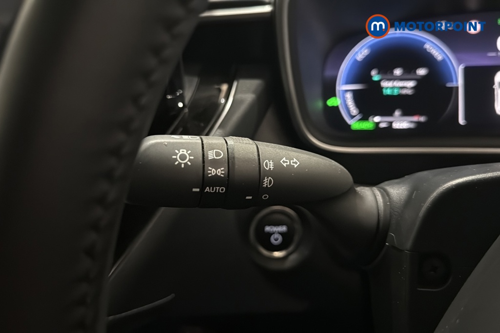 Toyota Corolla Design Automatic Petrol-Electric Hybrid Estate - Stock Number (1689907) - 5th supplementary image