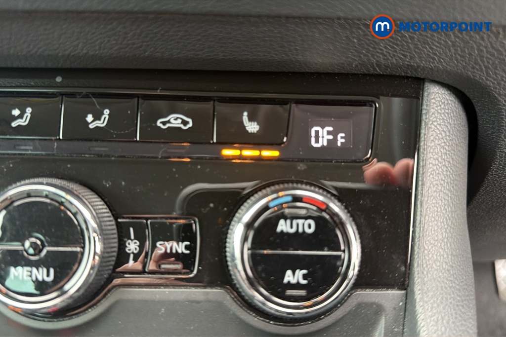 Skoda Karoq Se L Manual Petrol SUV - Stock Number (1690207) - 14th supplementary image